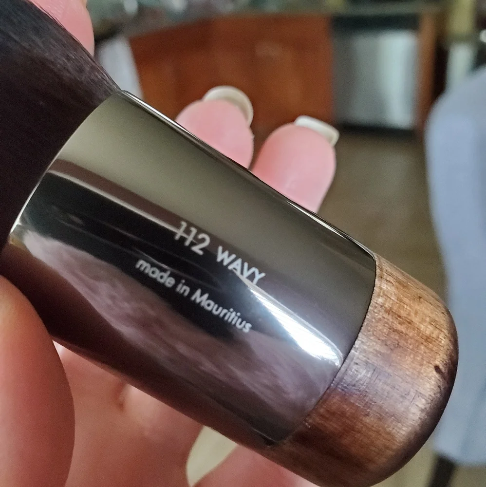 MAKE UP FOR EVER Buffing Foundation Brush 112